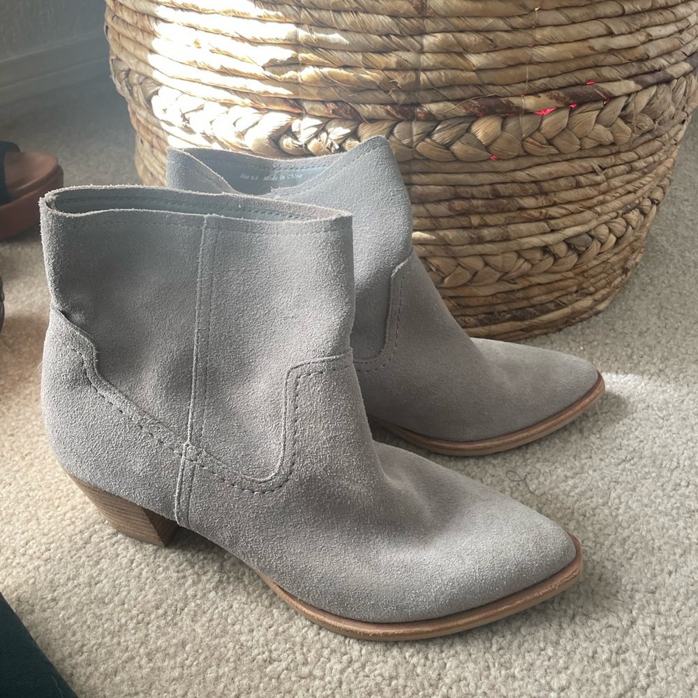 Dolce vita suede booties - Picture 4 of 7